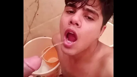 IndianGay Slave Enjoys Intense Piss Shower In BDSM Session
