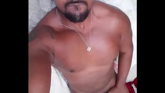 Morning Cumshot Delights in Amateur Solo Gay Scene