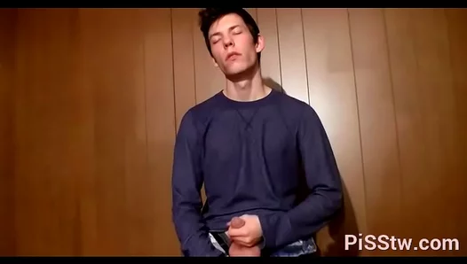 Pissy Solo Fun At Home For Hardcore Fetish Lovers