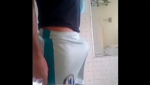 Jhonkeiner Packs Heat in Hot Gay Amateur Handjob Scene