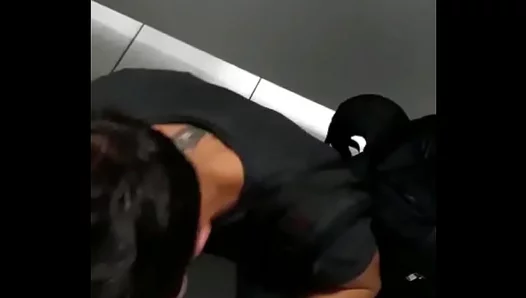 André Leme Gives an Amateur Gay Blowjob in a Hot Direct Links Scene