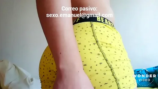 Latina Amateur Shows Off Her Ass in SteamyGay Porn Scene