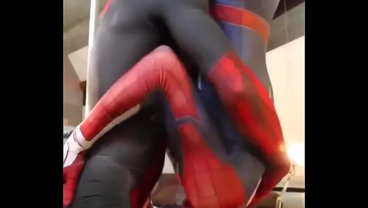 Spider-Man Gives an Amazing Blowjob in This Steamy Gay Sex Scene