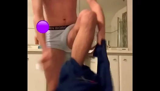 Disobedient Slave Exposed in Homemade Snap Jerk-Off Session