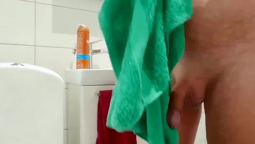 Horny Roger Virre Jerks Off Amateurly in Norwegian Exhibitionist Scene