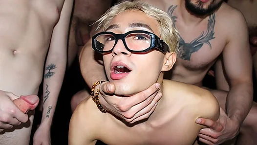 Ander Wolfson’s First Gang Bang Adventure with Donovin Rece and Friends