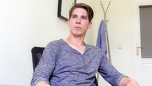 Skinny Euro Twink Spreads Wide for That Thick Cock - Dirty Scout