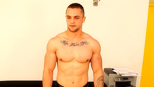 Bareback Anal Audition with a Horny Beefcake