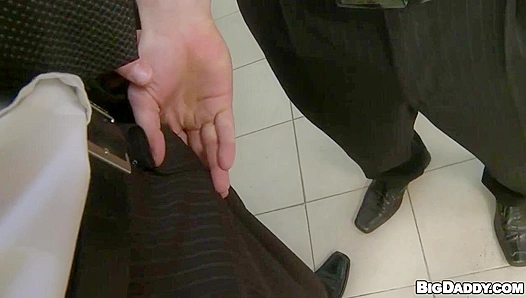 Bareback Anal Audition with a Horny Beefcake