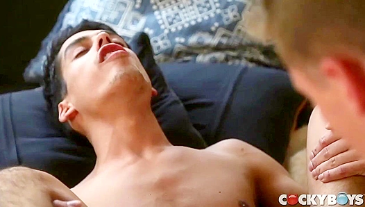 Justin Matthews Pounds Experienced Bottom Nico Leon - Corbin Fisher