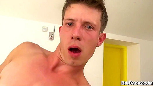 Naive Cutie Begs for His First Bareback Audition