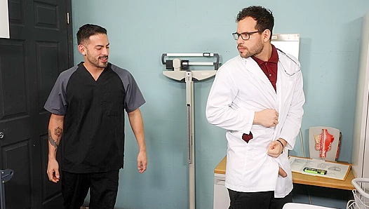 Cesar Rossi Sucks and Fucks Doctor Angel Ventura - Hot Older Men