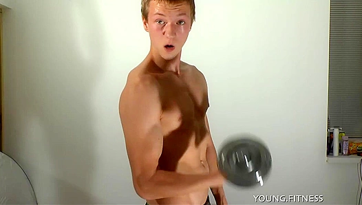Ripped Twink Flexes His Perfect Body for Eastboys' Camera
