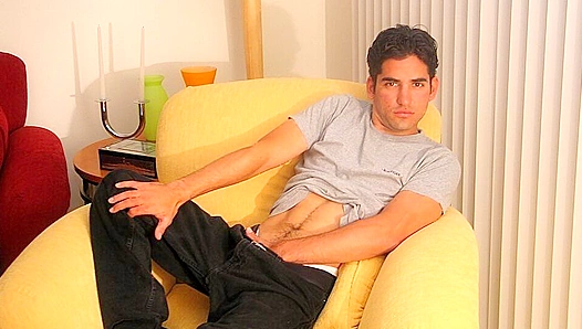 Leo's Hot Chilean Cock Gets Handled at Circle Jerk Boys