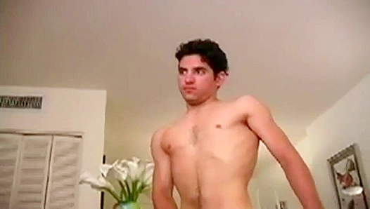 Leo's Hot Chilean Cock Gets Handled at Circle Jerk Boys