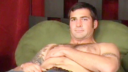 Rob, George Clooney Lookalike, Passionately Jerks Off - Hot Dudes Over 30