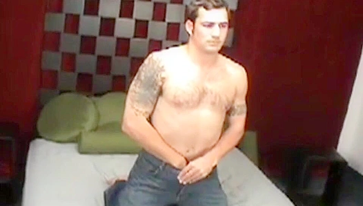 Rob, George Clooney Lookalike, Passionately Jerks Off - Hot Dudes Over 30