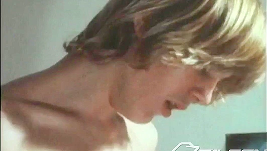 Amateur Skater Boy Bo Masturbates in Vintage Solo Video - Falcon Studios