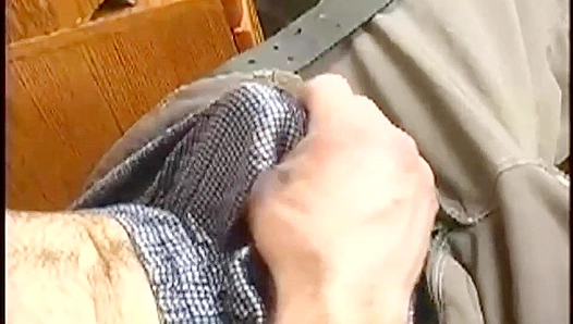 Kinky Aaron Masturbates Wildly in Amateur Video - Hot Dudes Over 30