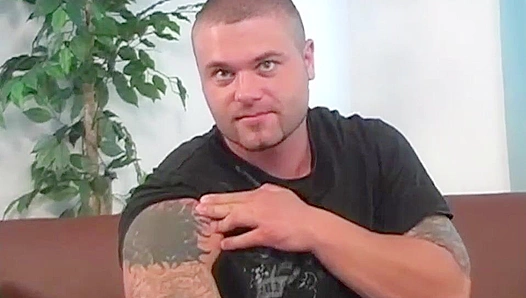 Muscular Brian Green Masters His Meaty Member - Hot Mature Action