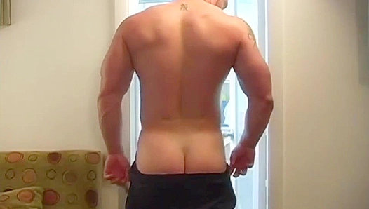 Muscular Brian Green Masters His Meaty Member - Hot Mature Action