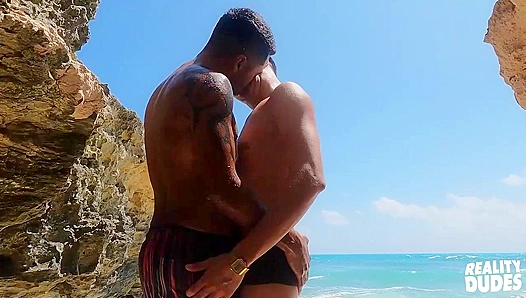 Latin Lovers Athuel & Saul Steam Up the Shower -Reality Dudes Bang