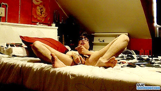 Hunky Stud Fucks Himself Senseless in Ultimate Solo Session - OurBoyFriends