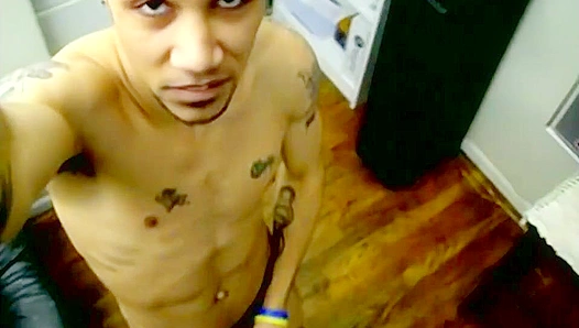 Hunk Emanuel Flexes His Tats & Sexy Torso