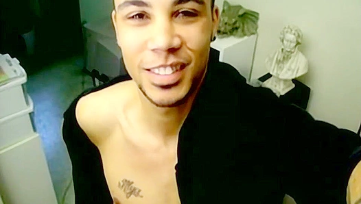 Hunk Emanuel Flexes His Tats & Sexy Torso