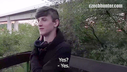 Amateur Stud Rides Big Dick in Steamy POV Session - XXX Gay