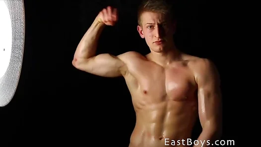 Dreamy Gay Hunk Posing and Flexing His Muscles Seductively