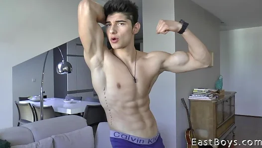 Jared Shaw’s Steamy Webcam Sessions from Prague