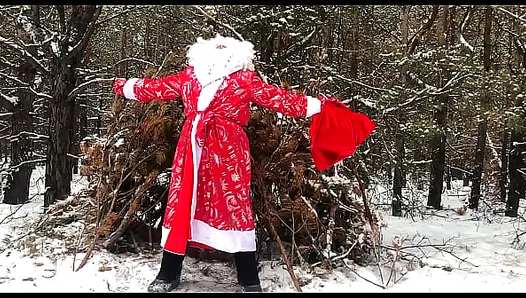 Russian SANTA CLAUS jerks off his BIG DICK in the forest and sends his sperm as a gift