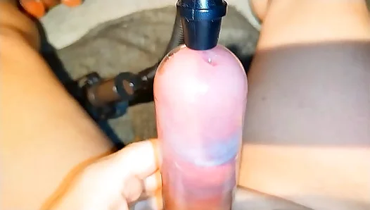 Homo Kotilainen enjoy pumping his gay cock