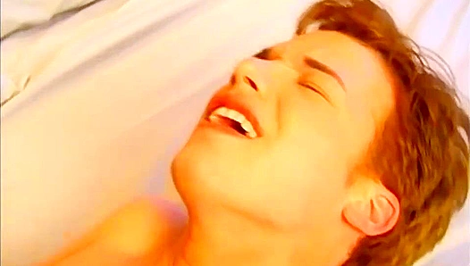 Bubble Butt Bottom Gets Nailed Hard