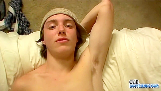 Straight Hottie Blinx Jerks Off in Retro Glory - OurBoyFriends