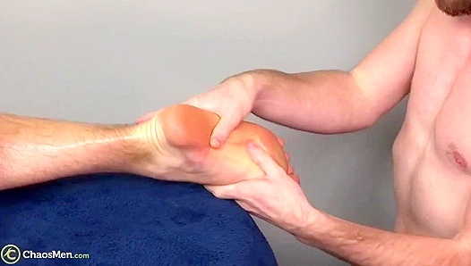 Bubble Butt Bounce ~ Dude Rides That Stiff Peen