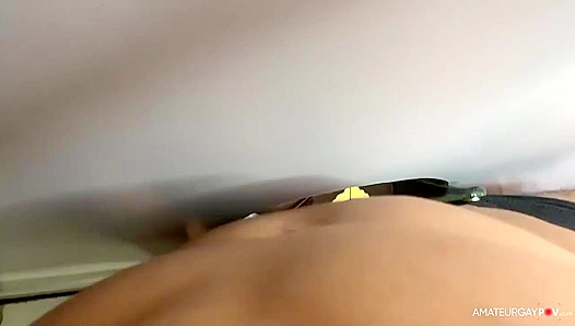 Giuspel7 Slams Hard in Public Glory Hole – HotGayPOV