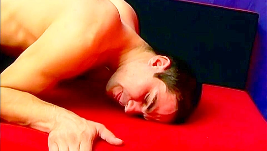 Amateur Heat ~ Nikola & Stefan's Lustful Encounter - Bonus Hunks