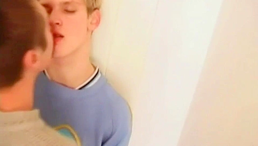 Horny Czech Lovers Jonas and Roman Fucking at the Boyz Party