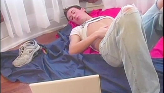 Maryn Steele Cums Non-Stop at Boyz Party