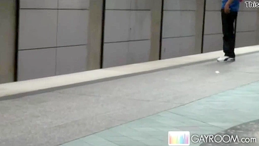 Sneaky Stroke ~ Dude Masturbates Secretly at Busy Subway Station