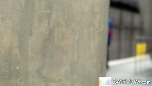 Sneaky Stroke ~ Dude Masturbates Secretly at Busy Subway Station