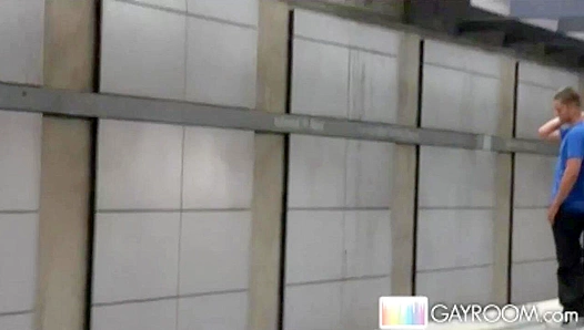 Sneaky Stroke ~ Dude Masturbates Secretly at Busy Subway Station