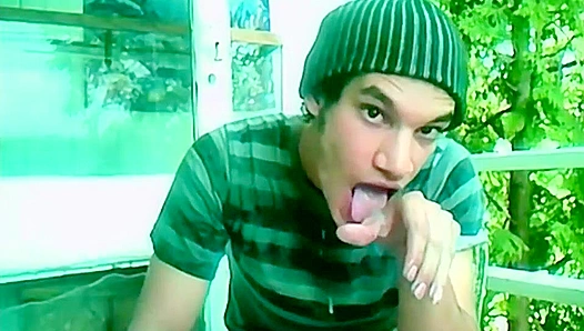 Tristan Jacks Off Outdoors for Your Pleasure - OurBoyFriends