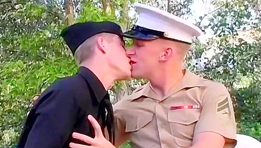 Mark Woods and His Man Savor Outdoor Fellatio - BeddableBoys