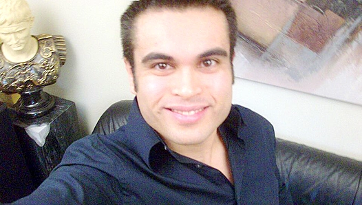 Pretty Boy Flexes His Big Ass for You - OurBoyFriends