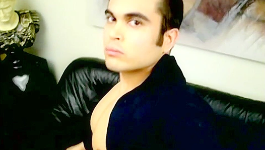 Pretty Boy Flexes His Big Ass for You - OurBoyFriends