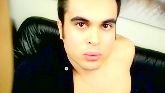 Pretty Boy Flexes His Big Ass for You - OurBoyFriends