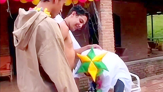 Latin Heat ~ Alex Morales & Andre Dumont Join Forces in Group Gay Porno Action